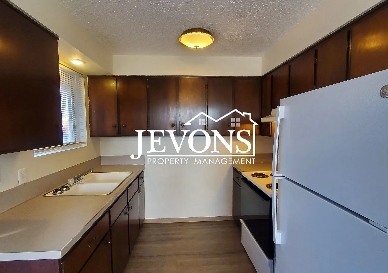 6009 View Haven Dr Yakima, WA 98908 — Photo 1