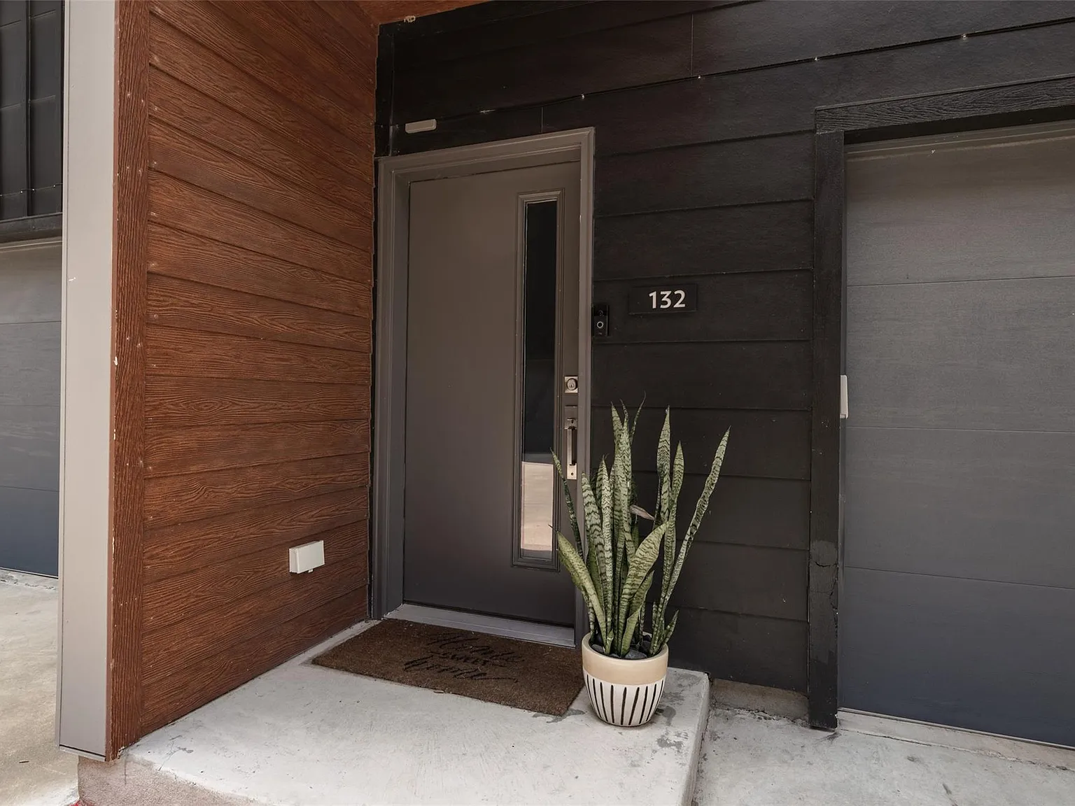 2 bed, 2.5 bath, 1373 sqft, $2,675 — Photo 4
