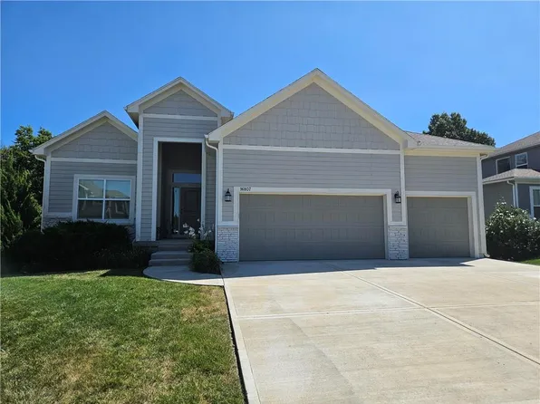 16807 S Durango St, Olathe, KS 66062