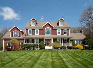 22 Stable Way, Medway, MA 02053