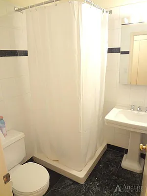 Rented by Anchor Associates | media 38