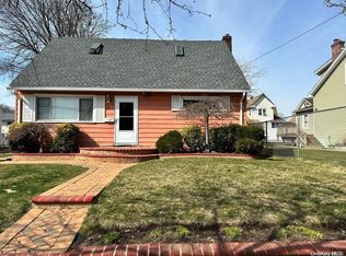 21 Harrison Ave, Freeport, NY 11520