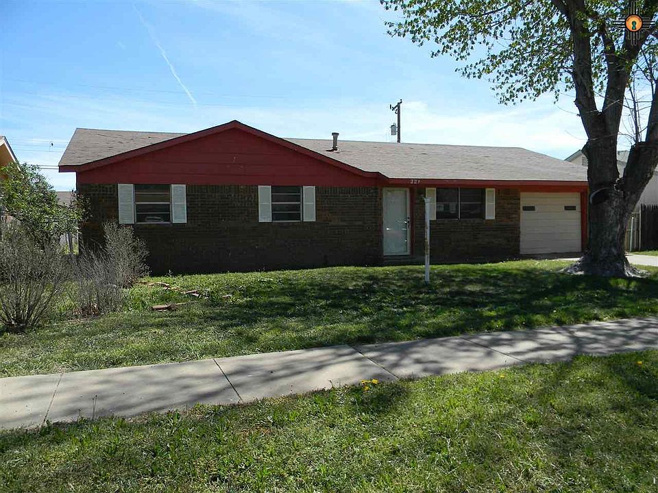 1st image of 221 Merrill Dr