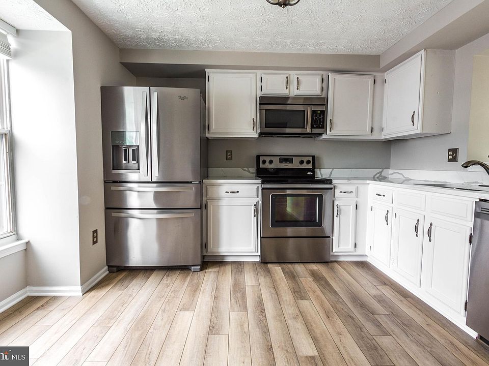 2nd image of 2950 November Ct