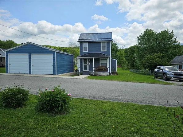 104 Sheldon Ave, Fairchance, PA 15436