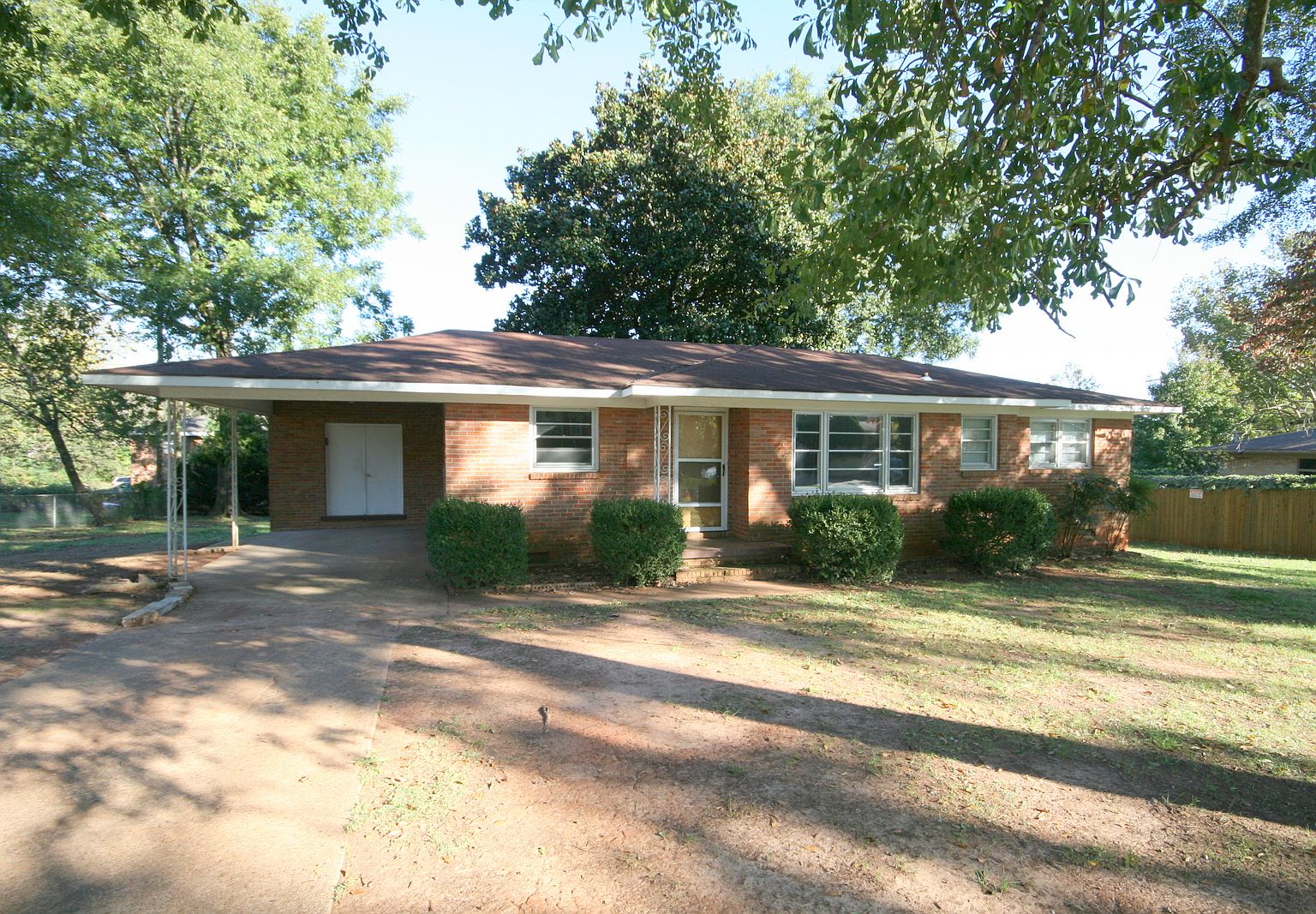 2412 Crestwood Dr SW, Huntsville, AL 35805 Zillow