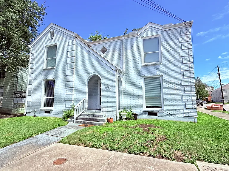 1842 W Main St #3 — Photo 4