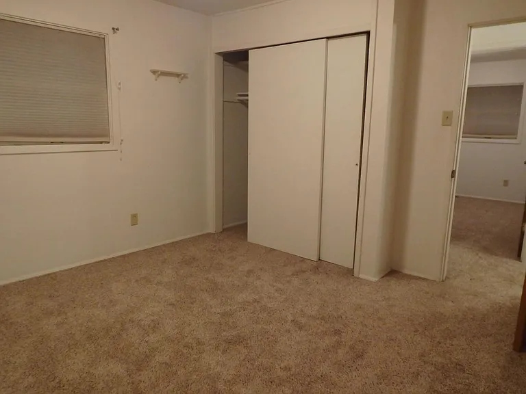 4640 Ford Ave NW — Photo 9