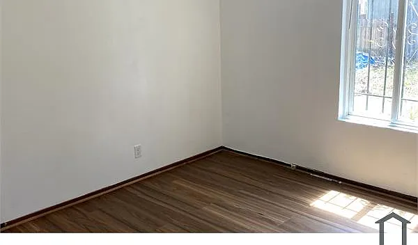 3 bed, $4,096 — Photo 4