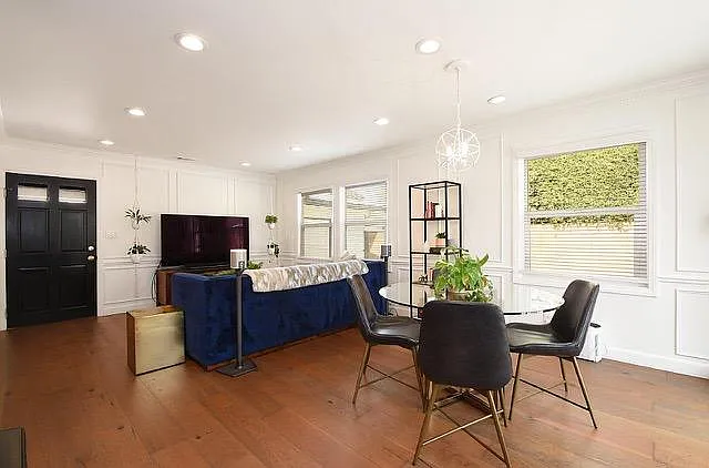 8106 Reading Ave — Photo 1