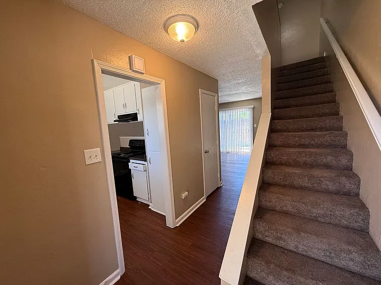 1720 Orange St — Photo 2