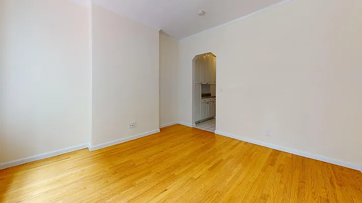 Rented by Bond New York | media 14