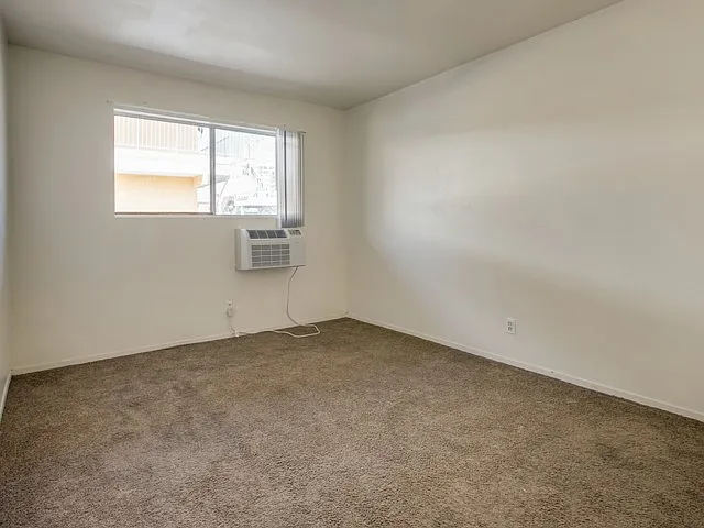 4788 Koval Ln — Photo 18