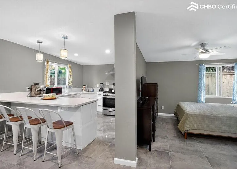 953 S Pepper St — Photo 13