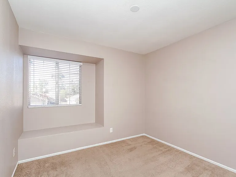 60 Fantasia Ln — Photo 12