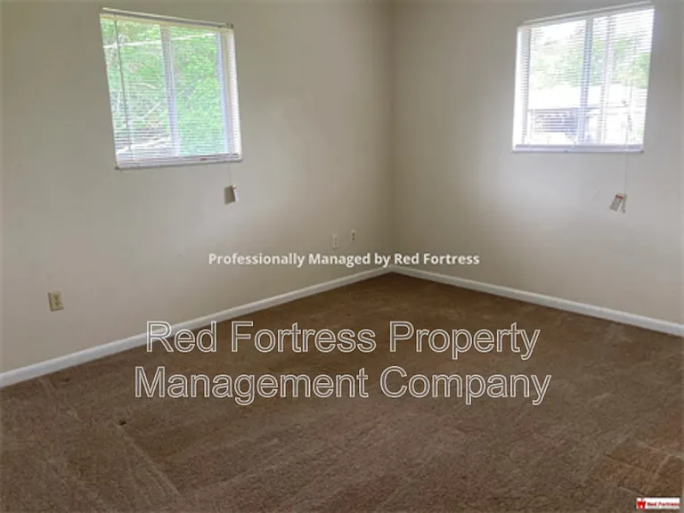 5806 Algiers St — Photo 3