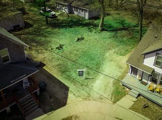 1318 Dewey Ct, Madison, WI 53703