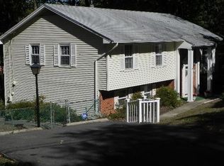 18321 Nob Hill Dr, Triangle, VA 22172