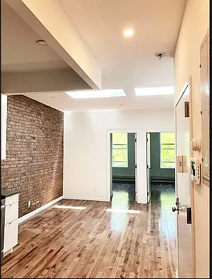 Rented by Oxford Property Group | media 17