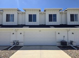 1008 Maple St, Waukee, IA 50263