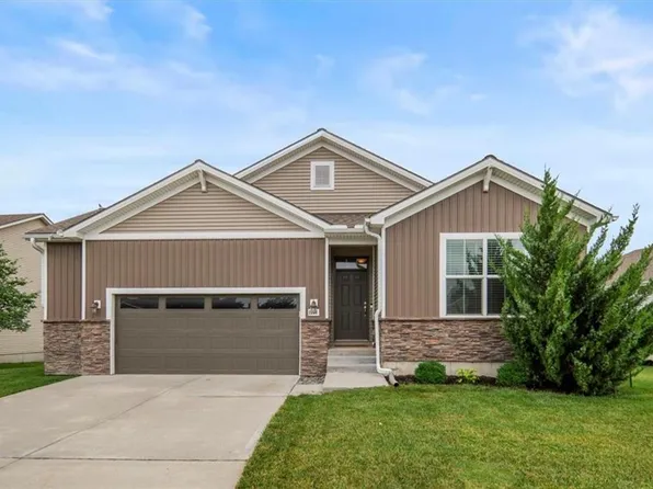 1101 SW Cheshire Dr, Lees Summit, MO 64083