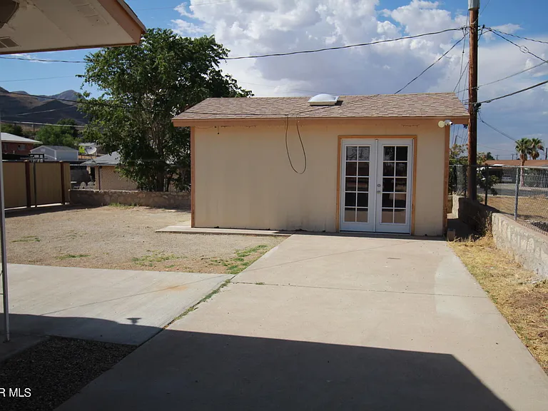 3615 Olympic Ave — Photo 11