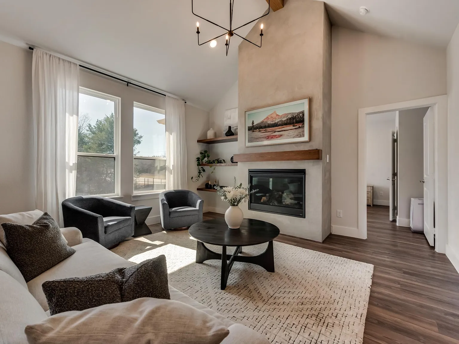 506 Torrey Pines Cir — Photo 4