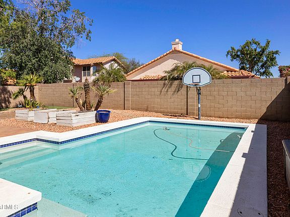4th image of 5930 W VENUS Way