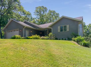 8476 Idyllview Ave, Sparta, WI 54656
