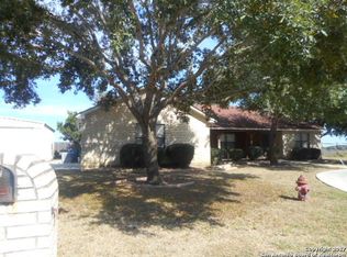2738 Woodland Dr, Pleasanton, TX 78064