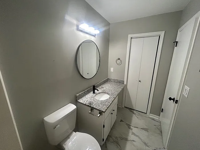 940 Glenn St #702 — Photo 14