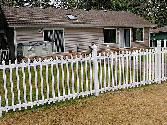 5th image of 487 Dolphin Ave NE