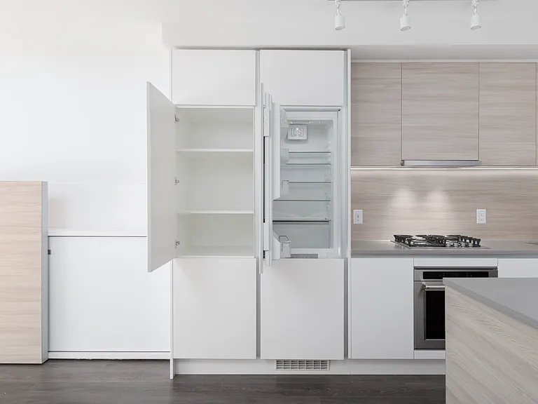 525 Foster Ave #2605 — Photo 3