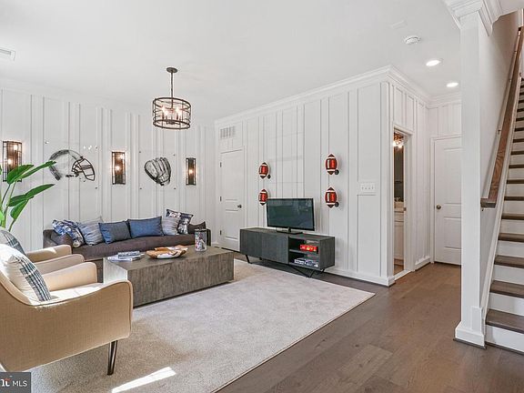 3rd image of 4410 Fair Lakes Ct