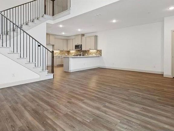 2nd image of 11484 Sugarlands Dr
