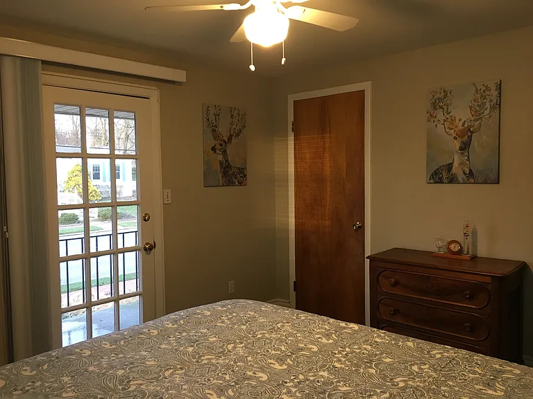 100 E Franklin St #100 — Photo 17
