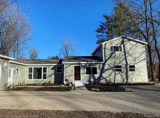 6600 W Grand River Rd, Fowlerville, MI 48836
