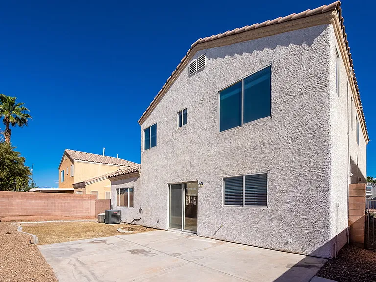 2205 Royal Caribbean Ave — Photo 16
