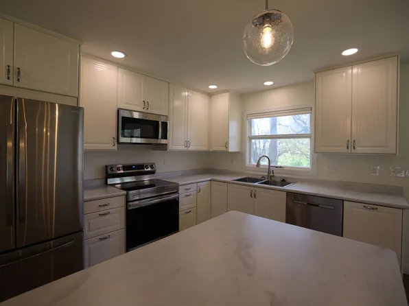 3925 W Walnut Leaf Dr., 3925 W Walnut Leaf Dr #A, Bloomington, IN 47403