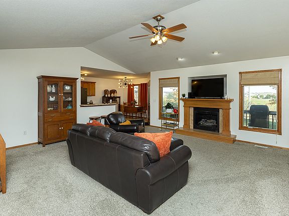 5th image of 2110 NW Lakeside Ct
