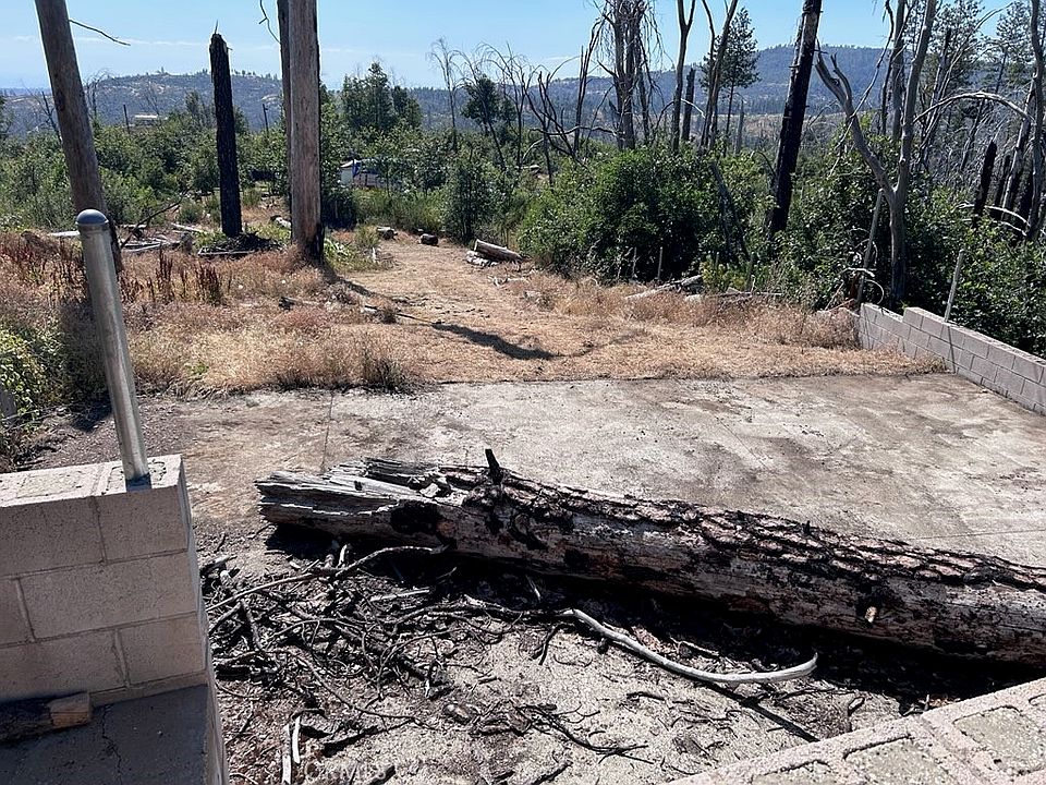 1st image of 17 Big Oak Ln