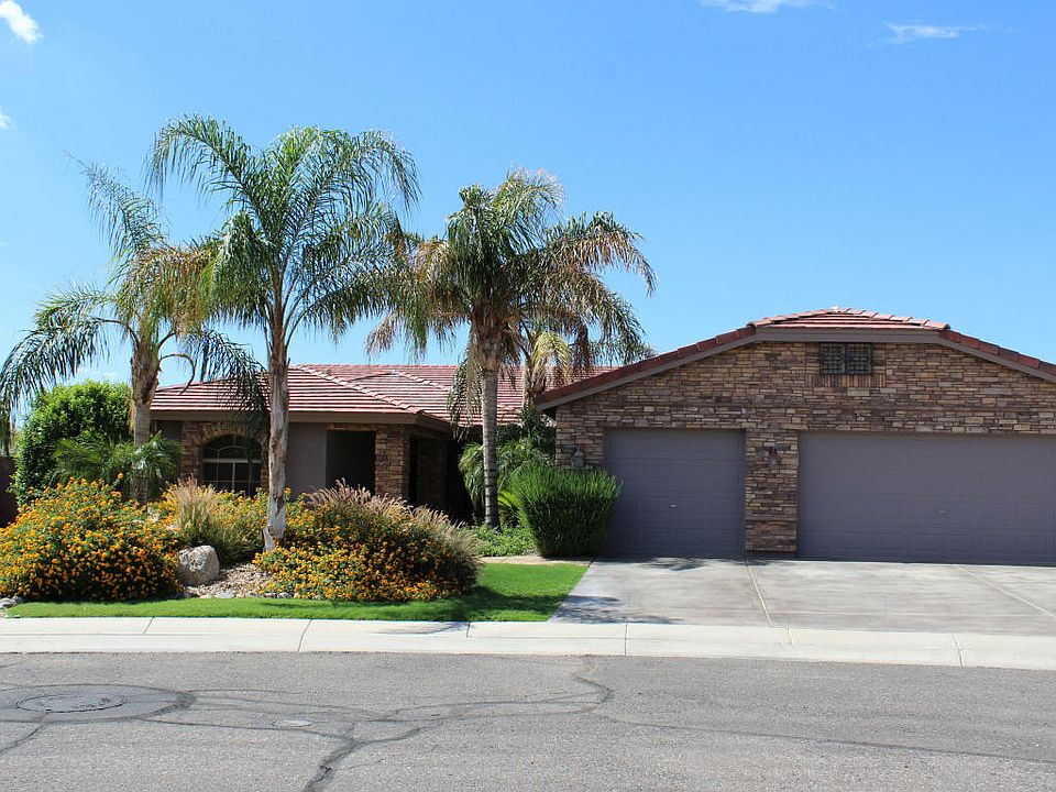 1st image of 5206 N 136th Ln