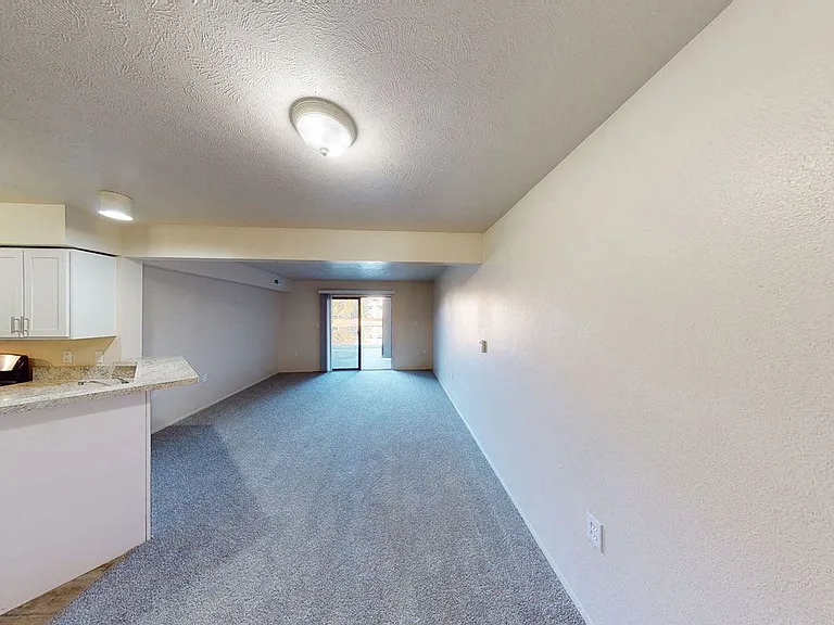 North Pointe Apartments — Photo 11