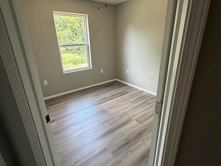 1639 W Belmont St #B — Photo 19