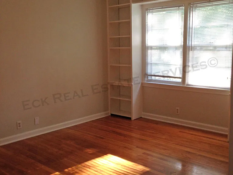 1826 Alabama St — Photo 2