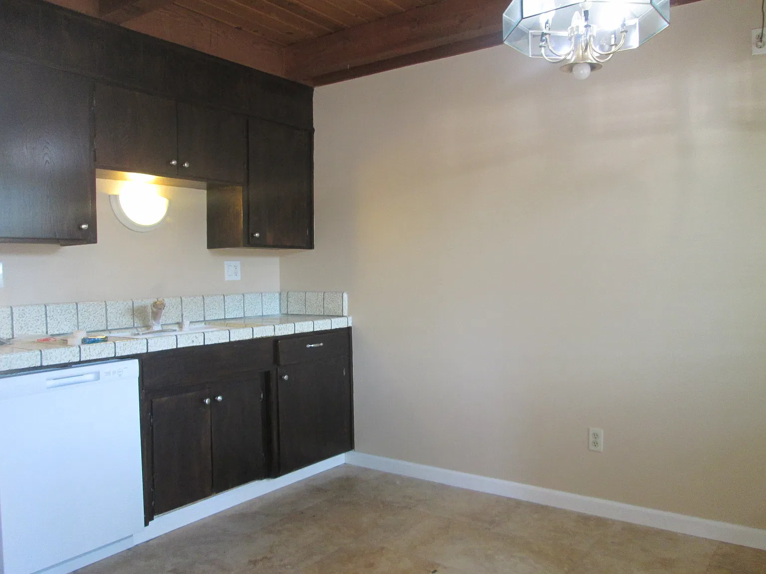 2 bed, 1.0 bath, 792 sqft, $2,475 — Photo 3