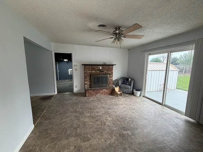 2098 Lincoln Rd — Photo 5