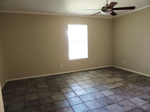  Master bedroom was remodeled !