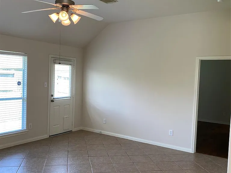 25119 Hazel Ranch Dr — Photo 6
