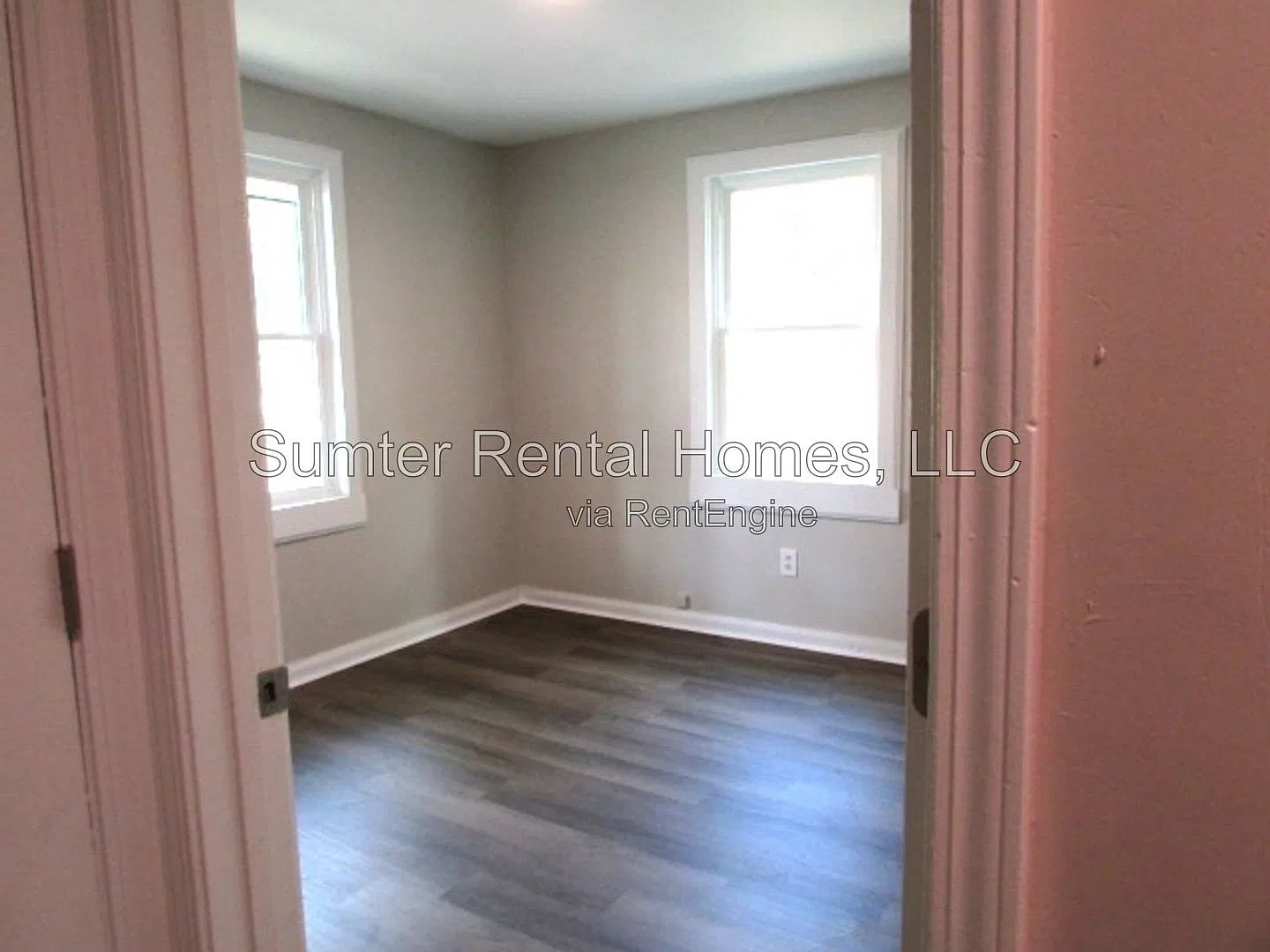 3 bed, 1.0 bath, 911 sqft, $995 — Photo 4